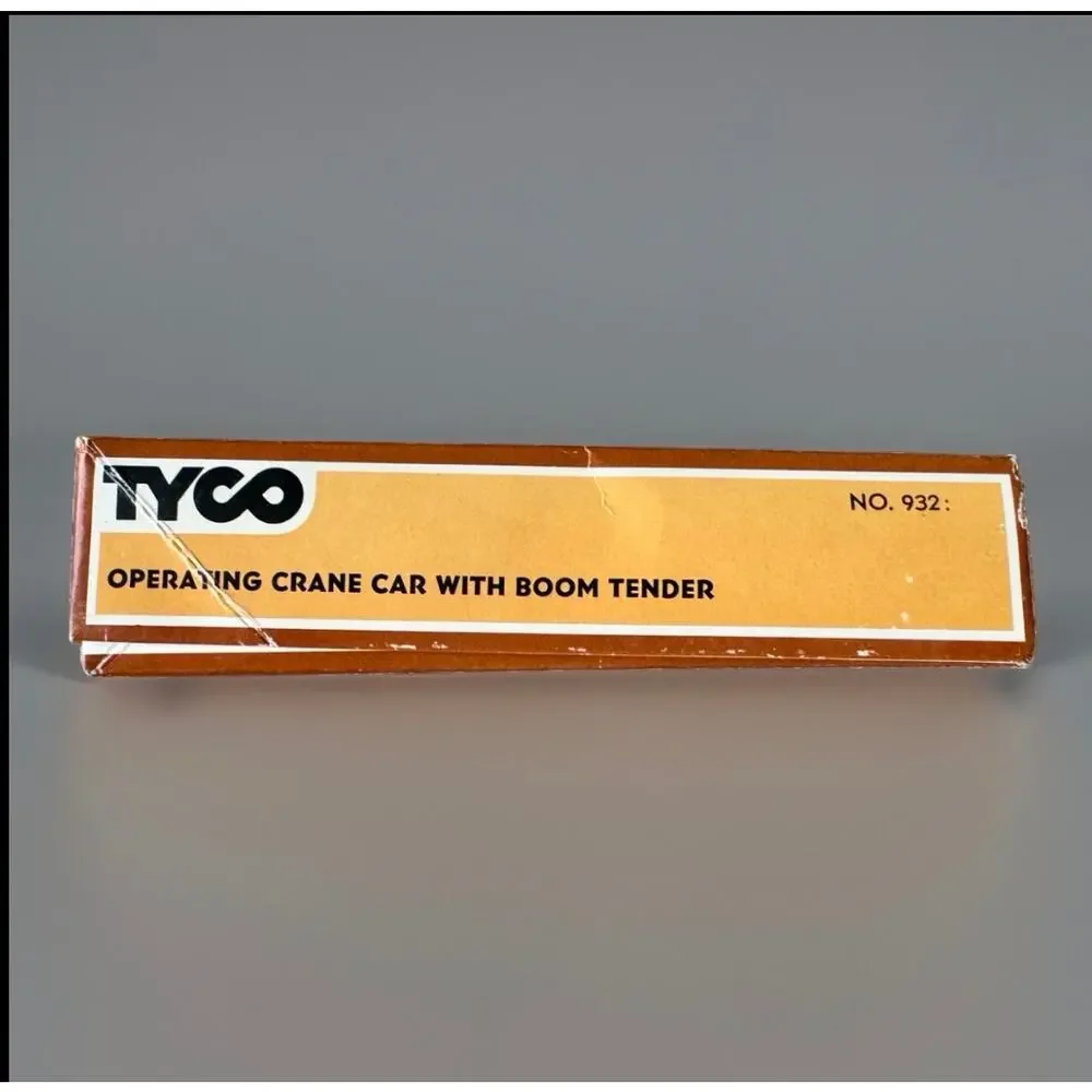 Vintage TYCO HO Scale Operating Crane Car w/ Boom Tender Santa Fe No. 932 Boxed